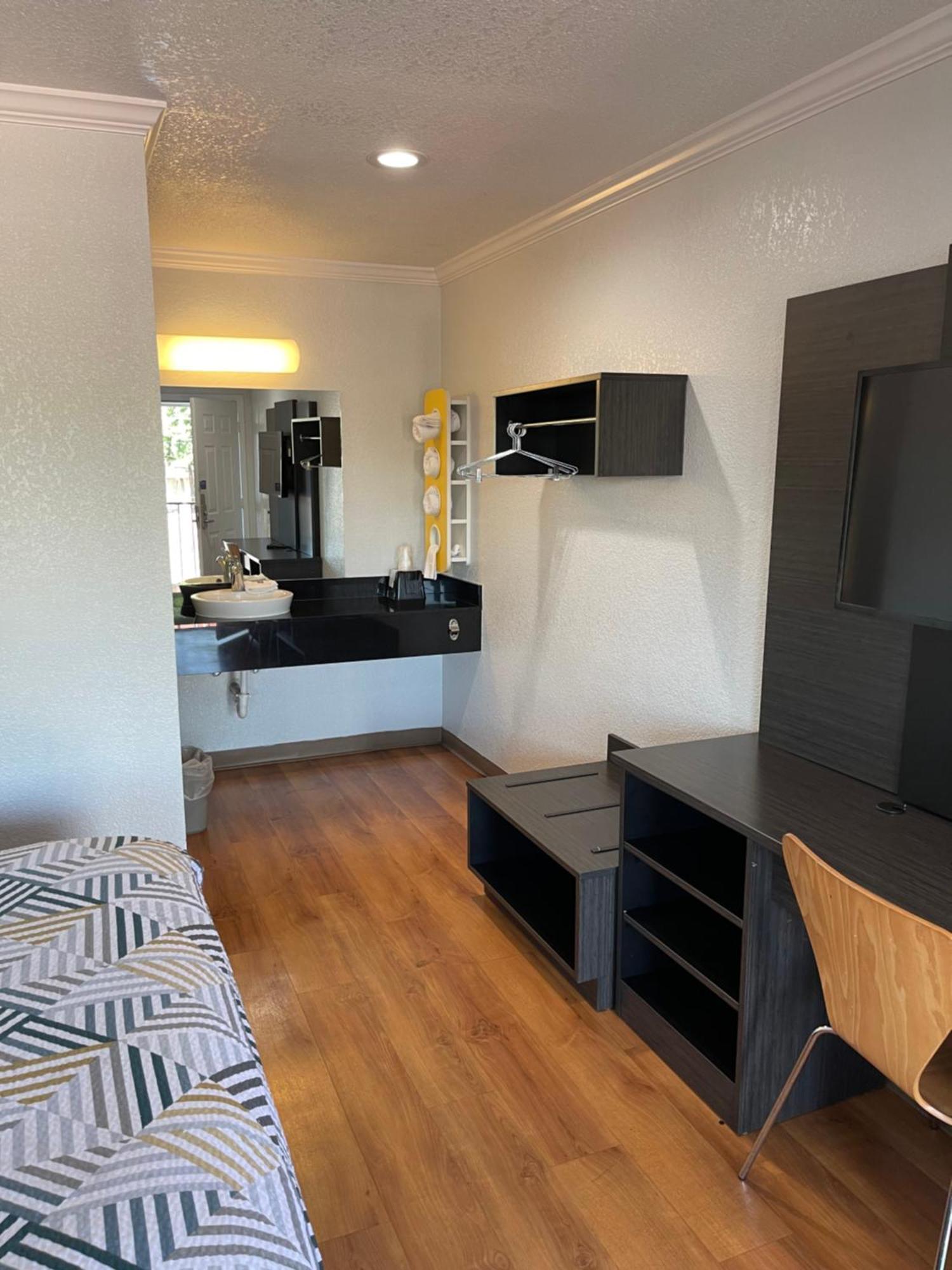 Motel 6 Sacramento, Ca - Downtown 외부 사진